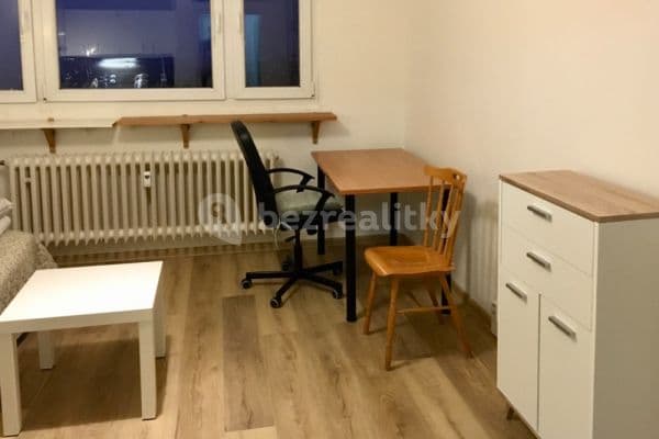 Studio flat to rent, 23 m², Halasovo náměstí, Brno