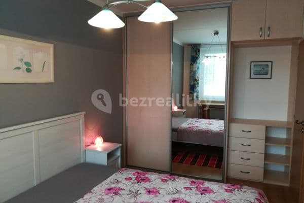 1 bedroom with open-plan kitchen flat for sale, 42 m², Platónova, Praha