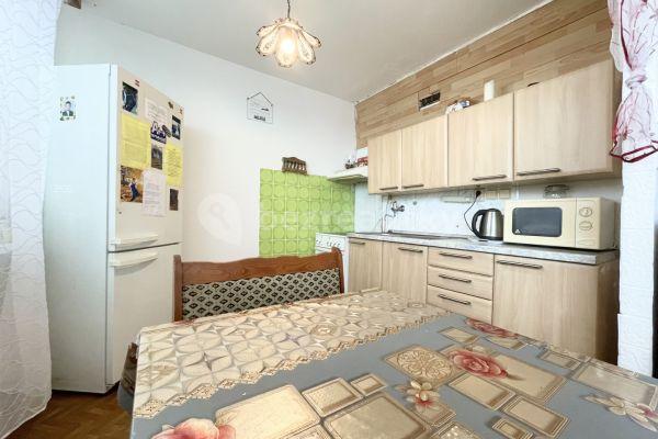 4 bedroom flat for sale, 85 m², Luční, 