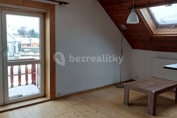 3 bedroom flat to rent, 80 m², Lipová, Rudolfov
