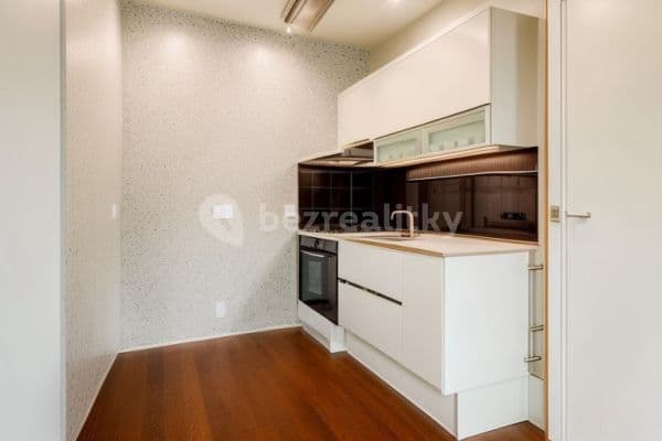 1 bedroom with open-plan kitchen flat for sale, 44 m², Borovanského, 