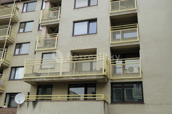 3 bedroom flat to rent, 80 m², Ke Dvoru, Praha