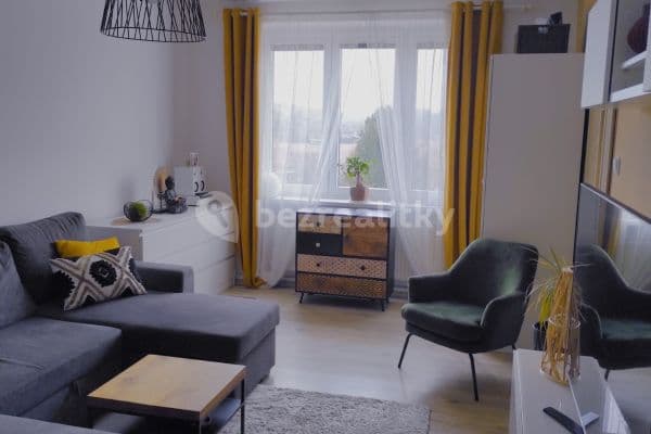 3 bedroom flat for sale, 77 m², Nížkovice
