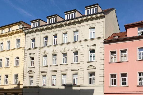 3 bedroom with open-plan kitchen flat for sale, 116 m², Na Neklance, Praha