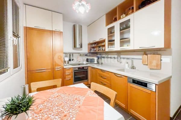 3 bedroom flat for sale, 84 m², Písnická, Hlavní město Praha