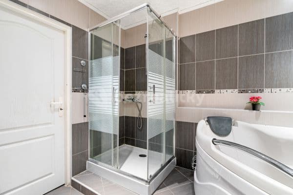 4 bedroom flat for sale, 82 m², Vojanova, 