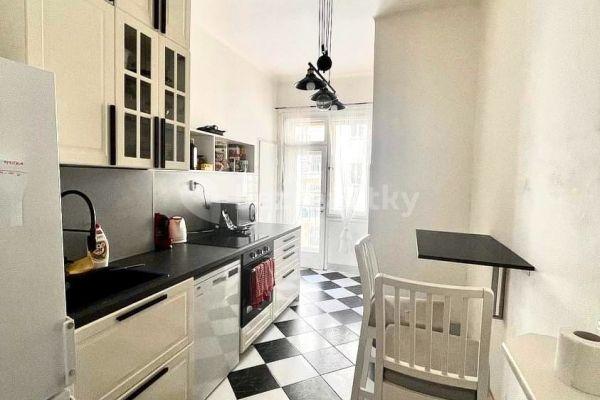 3 bedroom with open-plan kitchen flat to rent, 4 m², Klimentská, Prague, Prague