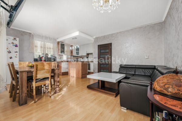 2 bedroom with open-plan kitchen flat for sale, 73 m², Velkoosecká, Hlavní město Praha