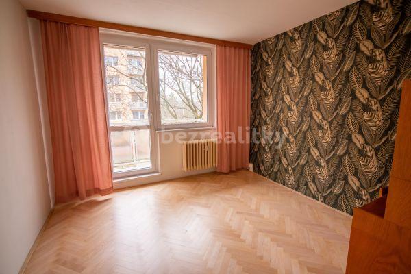 4 bedroom flat to rent, 82 m², Kremličkova, Brno