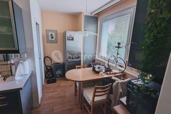 2 bedroom flat to rent, 62 m², Valouškova, Brno