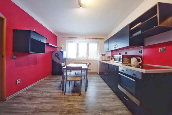 1 bedroom with open-plan kitchen flat for sale, 42 m², Masarykova, 