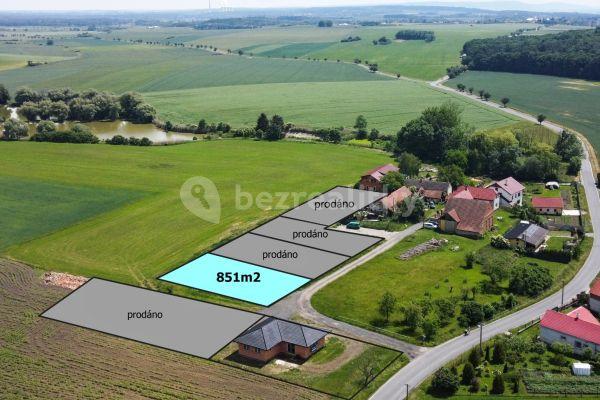 plot for sale, 851 m², Bělušice
