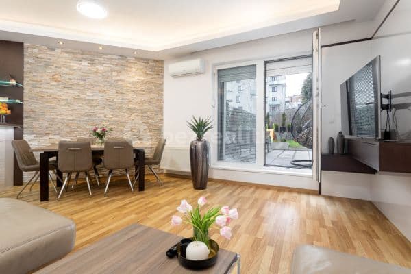 3 bedroom with open-plan kitchen flat for sale, 93 m², K Šalomounu, 