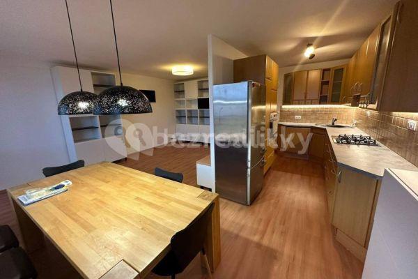 2 bedroom with open-plan kitchen flat to rent, 72 m², Skuteckého, Hlavní město Praha