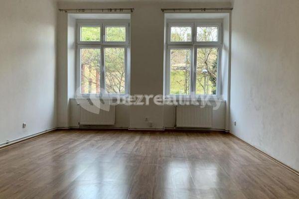 2 bedroom with open-plan kitchen flat to rent, 88 m², Pernerova, Praha