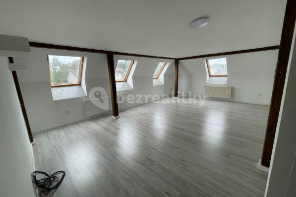 4 bedroom flat to rent, 136 m², Ostrava