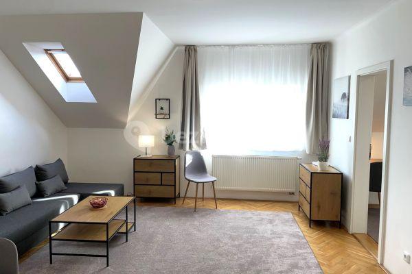 3 bedroom flat to rent, 57 m², Havlovská, Praha