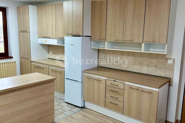 2 bedroom with open-plan kitchen flat to rent, 87 m², Pilovská, Praha