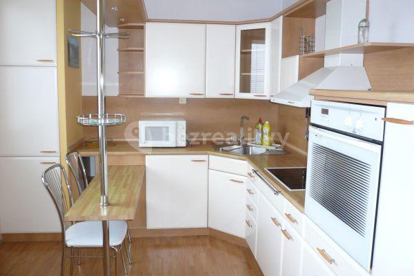 3 bedroom flat to rent, 74 m², Josefa Janáčka, Pardubice