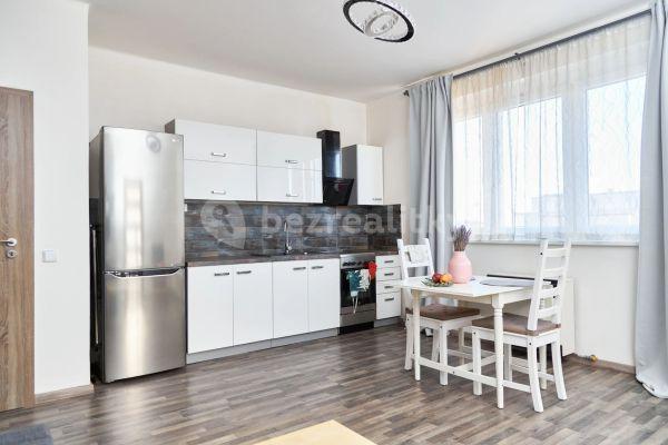 1 bedroom with open-plan kitchen flat for sale, 42 m², Nad Kajetánkou, Hlavní město Praha