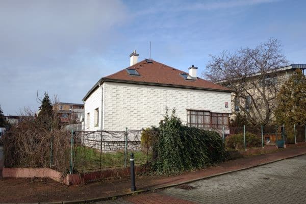 house for sale, 139 m², V Nížinách, Hlavní město Praha