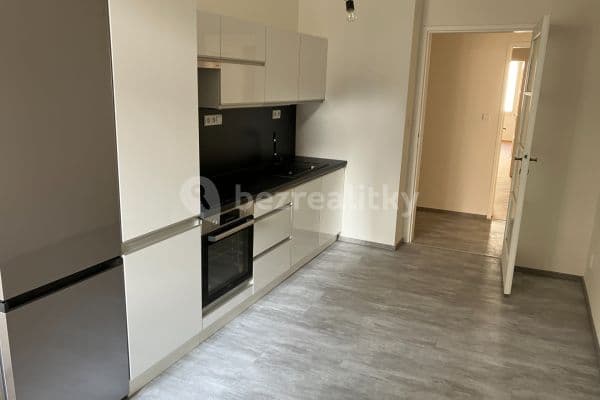 3 bedroom flat to rent, 113 m², Přemyslovská, Hlavní město Praha