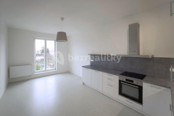 3 bedroom flat to rent, 105 m², Štolcova, Brno