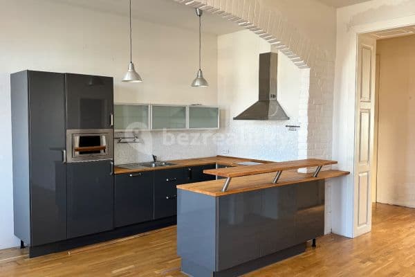 2 bedroom with open-plan kitchen flat to rent, 84 m², Revoluční, Krnov, Moravskoslezský Region 2 bedroom with open-plan kitchen flat to rent, 84 m², Revoluční, Krnov, Moravskoslezský Region