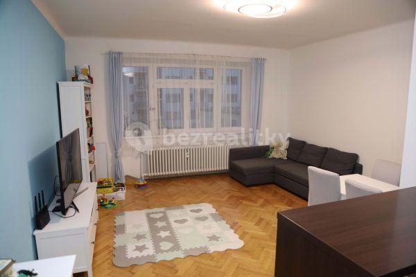 3 bedroom with open-plan kitchen flat to rent, 95 m², Heřmanova, Praha