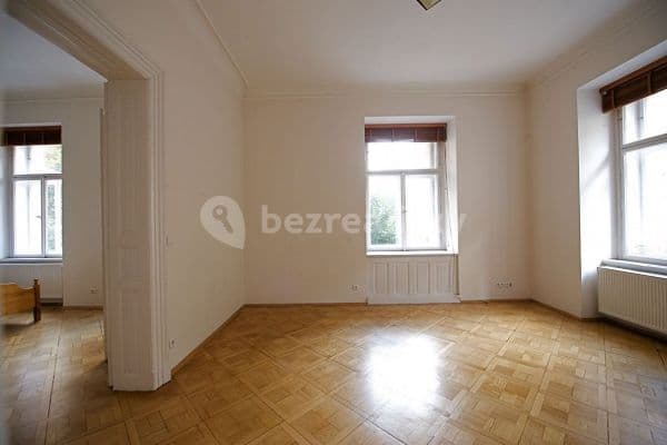 3 bedroom flat to rent, 102 m², Balbínova, Praha