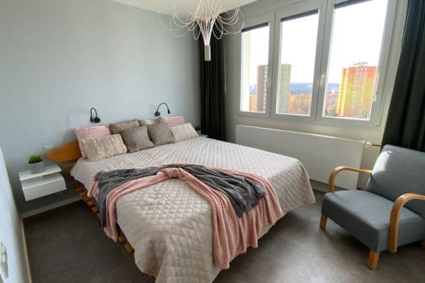 3 bedroom flat to rent, 83 m², Zárubova, Praha 3 bedroom flat to rent, 83 m², Zárubova, Praha