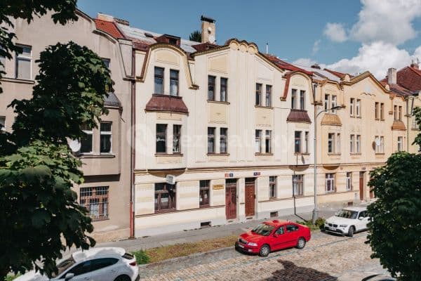 1 bedroom with open-plan kitchen flat for sale, 41 m², Na Petynce, Hlavní město Praha
