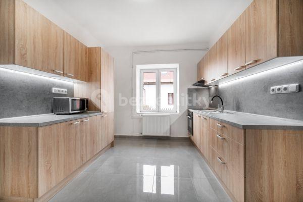 5 bedroom flat for sale, 128 m², U Zastávky, 