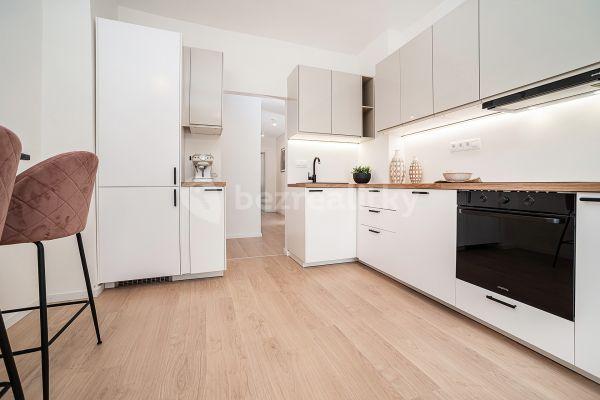 1 bedroom with open-plan kitchen flat for sale, 53 m², Ke Strašnické, Hlavní město Praha