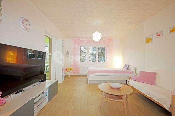 2 bedroom flat for sale, 55 m², Májová, Cheb, Karlovarský Region