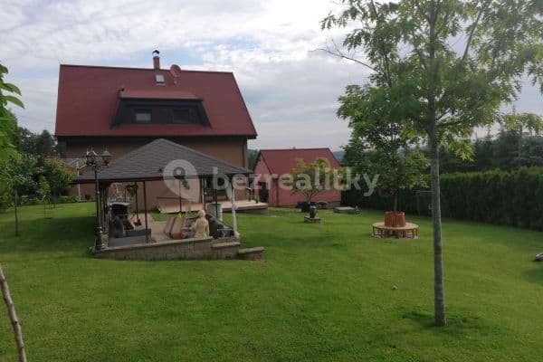 house for sale, 118 m², Nové Dvory
