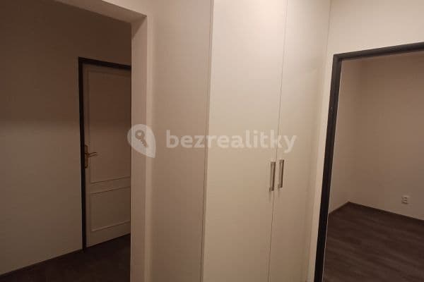 2 bedroom with open-plan kitchen flat for sale, 64 m², Famfulíkova, Hlavní město Praha