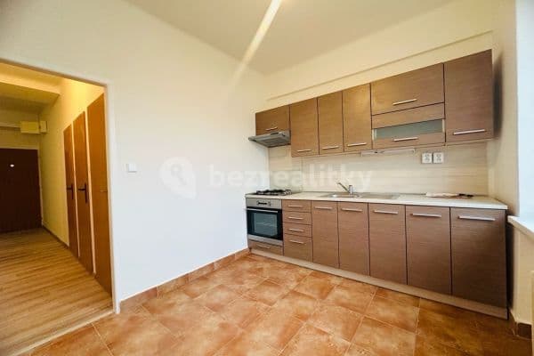3 bedroom flat to rent, 73 m², E. F. Buriana, 