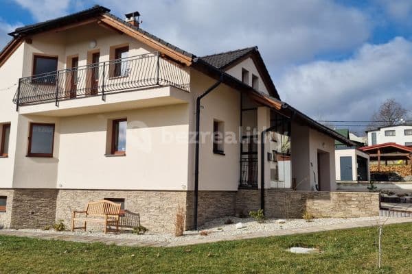 house for sale, 254 m², Milíkov