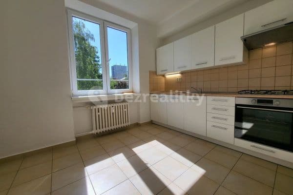 3 bedroom flat to rent, 72 m², Nerudova, 