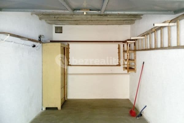 garage for sale, 21 m², Šamberkova, Kladno
