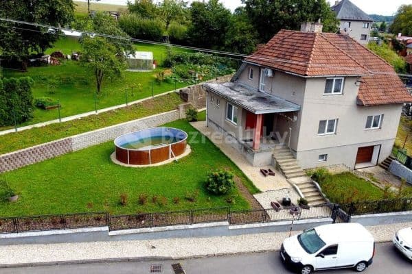 house for sale, 161 m², Kladeruby