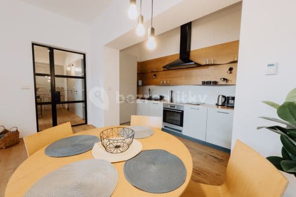 3 bedroom with open-plan kitchen flat to rent, 77 m², Soukenná, Jablonec nad Nisou