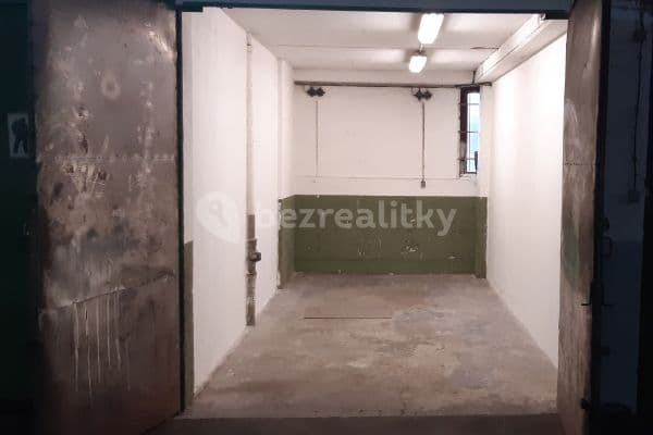 garage to rent, 18 m², Navigátorů, Hlavní město Praha