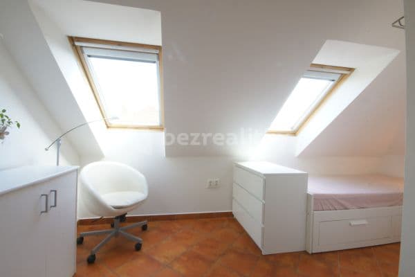 Studio flat to rent, 15 m², Na Farkáně Ⅳ, Hlavní město Praha