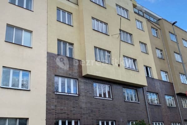 3 bedroom flat for sale, 82 m², Na Klikovce, Praha