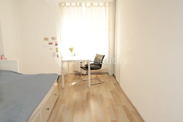 2 bedroom flat for sale, 52 m², Pod Strojírnami, Praha
