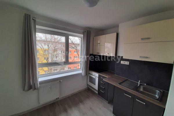 2 bedroom flat to rent, 46 m², Spojovací, Milovice