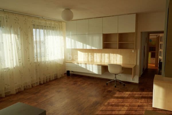 2 bedroom with open-plan kitchen flat to rent, 79 m², Pod Lipami, Prague, Prague
