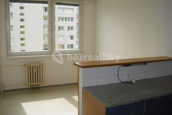 1 bedroom with open-plan kitchen flat to rent, 40 m², Bryksova, Hlavní město Praha